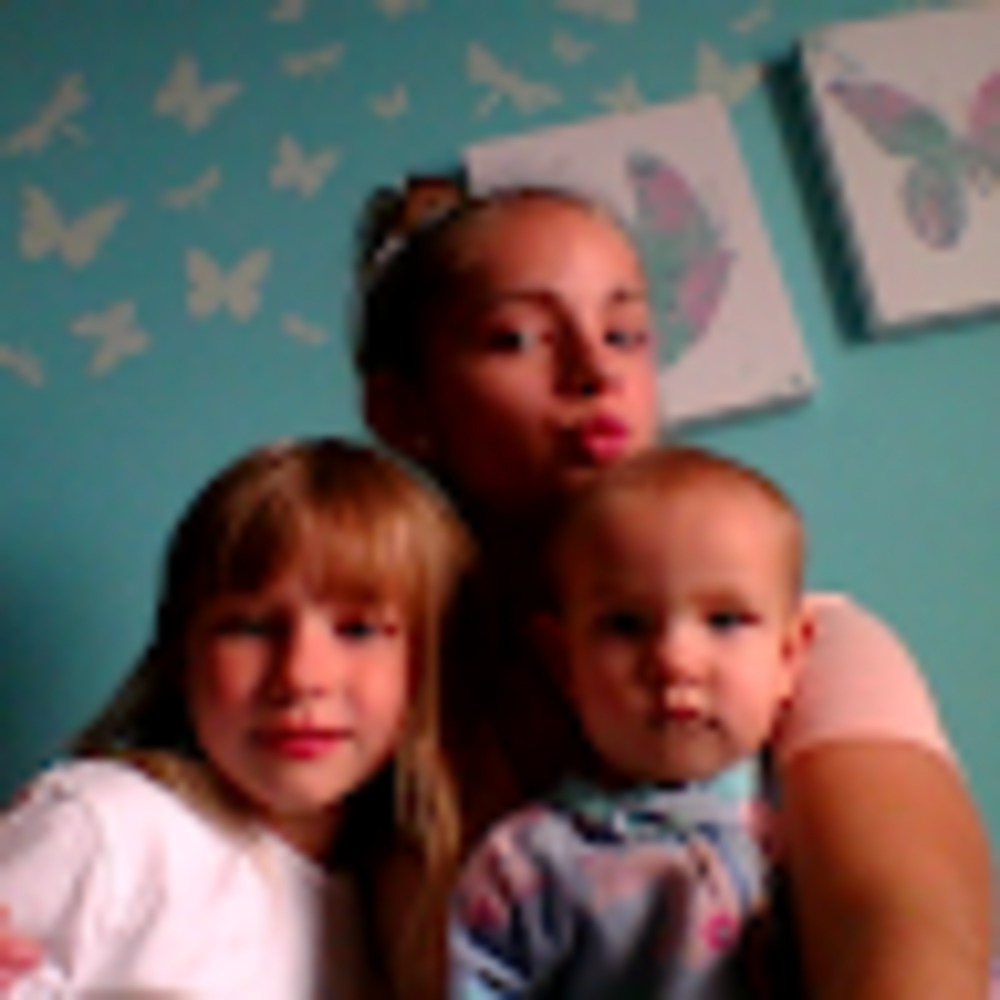 Meet your Posher, Julie